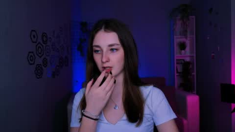 Snapshot of alisabliss chatting on April 2026 07:21:02 PM Alisa online show from April 2026 07:21:02 PM