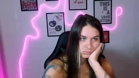Snapshot of alisarossy chatting on May 2026 01:19:01 PM Alisa online show from May 2026 01:19:01 PM