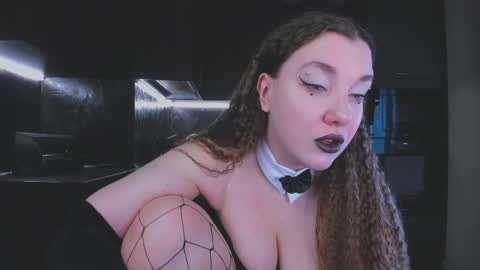 Snapshot of alisaxfox chatting on May 2026 09:48:02 AM Alisa online show from May 2026 09:48:02 AM