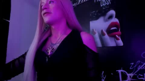 Snapshot of alishaa_nixx chatting on November 2025 06:19:01 PM alishaa_nixx online show from November 2025 06:19:01 PM