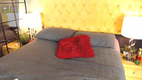 Luna online show from December 2024 09:22:02 PM