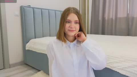 Snapshot of alisia_spinnet chatting on July 2026 02:35:02 PM Alisia online show from July 2026 02:35:02 PM