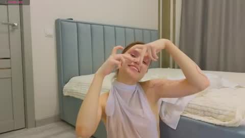Snapshot of alisia_spinnet chatting on July 2026 07:39:01 PM Alisia online show from July 2026 07:39:01 PM