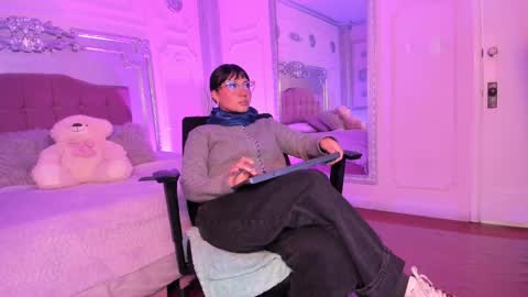 Alison Fishert online show from January 2025 11:41:01 AM