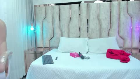 alisse_myers online show from May 2026 03:02:01 AM