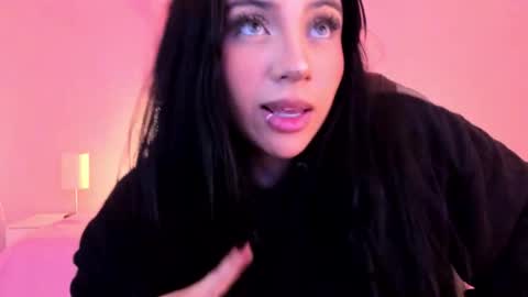 Snapshot of alisson__cortez chatting on February 2026 12:54:01 PM alisson__cortez online show from February 2026 12:54:01 PM