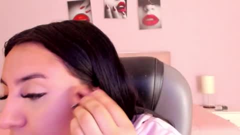 Snapshot of alisson__cortez chatting on February 2026 12:14:02 PM alisson__cortez online show from February 2026 12:14:02 PM