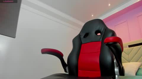 ALISSON online show from November 2025 12:15:02 PM