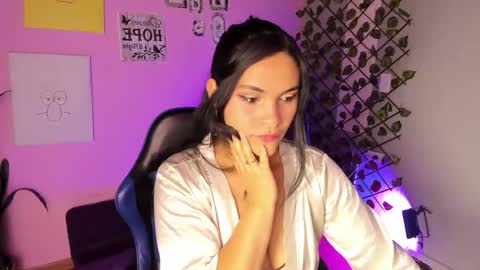 Snapshot of alisson_evans__ chatting on November 2025 11:21:02 AM alisson_evans__ online show from November 2025 11:21:02 AM