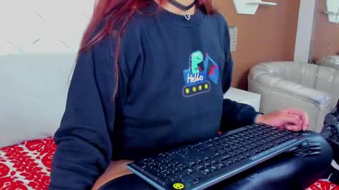 Alisson  online show from April 2026 01:47:01 PM