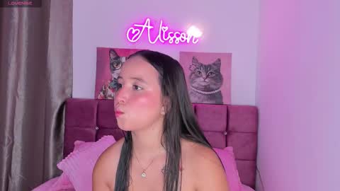 Alisson  online show from September 2025 11:15:01 AM