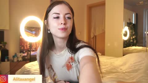 A L I T A online show from January 2025 11:04:02 AM