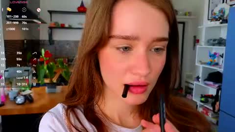 Snapshot of aliviawithlove chatting on June 2026 08:24:01 AM Alivia online show from June 2026 08:24:01 AM