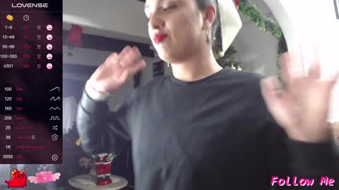 Alix online show from January 2025 10:51:01 PM