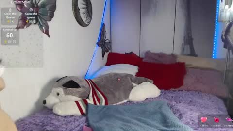 Snapshot of alix_kitty_ chatting on June 2026 02:53:01 AM alix_kitty_ online show from June 2026 02:53:01 AM