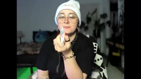 Snapshot of alix_valentine chatting on October 2025 03:08:01 AM alix_valentine online show from October 2025 03:08:01 AM