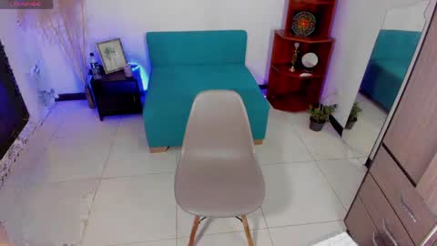 Alizee online show from April 2026 11:49:02 PM