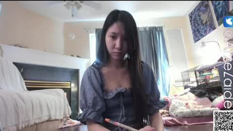 Alize Zaide online show from April 2026 06:53:01 PM