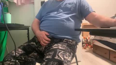 Allergictolove online show from November 2025 03:11:01 PM