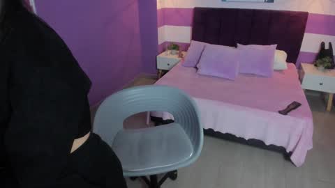 Snapshot of alli_cooper chatting on December 2024 01:16:02 PM Ali online show from December 2024 01:16:02 PM