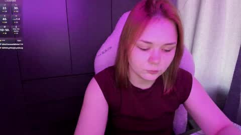 Snapshot of alli_zi chatting on June 2026 06:52:02 AM Blair online show from June 2026 06:52:02 AM