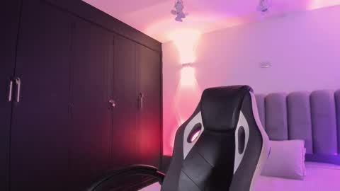 Snapshot of allicelover chatting on December 2025 12:21:02 PM ALLICE online show from December 2025 12:21:02 PM