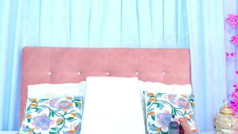 Snapshot of alliciakim chatting on November 2025 07:10:01 PM Allicia online show from November 2025 07:10:01 PM