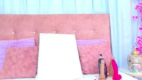 Snapshot of alliciakim chatting on November 2025 07:28:01 PM Allicia online show from November 2025 07:28:01 PM