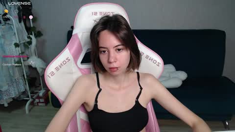 Snapshot of allie_hazie chatting on October 2025 12:33:01 AM alice online show from October 2025 12:33:01 AM