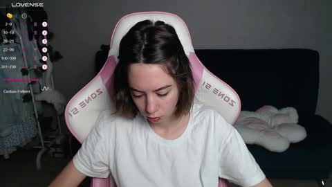 Snapshot of allie_hazie chatting on November 2025 01:19:02 AM alice online show from November 2025 01:19:02 AM