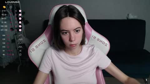 Snapshot of allie_hazie chatting on November 2025 01:16:01 AM alice online show from November 2025 01:16:01 AM