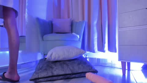 Snapshot of allison_alahia chatting on February 2025 06:59:01 PM Allison online show from February 2025 06:59:01 PM