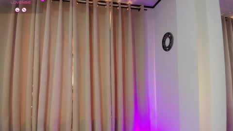 Snapshot of allison_alahia chatting on September 2025 03:34:01 PM Allison online show from September 2025 03:34:01 PM