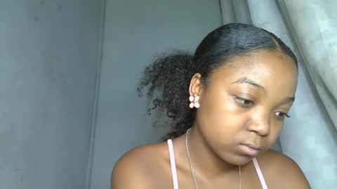 allizida01 online show from December 2025 09:27:01 AM