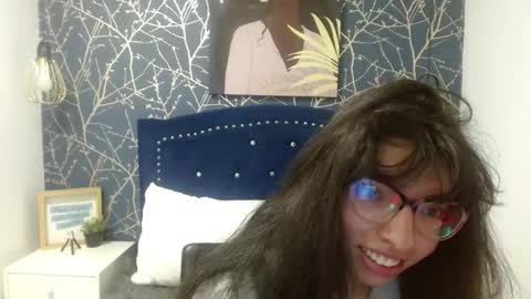Snapshot of alllyson_ chatting on May 2026 08:07:01 PM alison online show from May 2026 08:07:01 PM