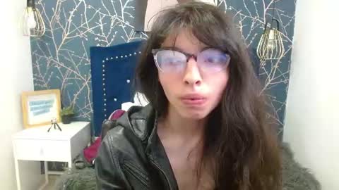 Snapshot of alllyson_ chatting on June 2026 08:09:02 PM alison online show from June 2026 08:09:02 PM