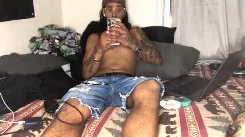 Snapshot of allthewayup10 chatting on February 2025 01:22:02 PM allthewayup10 online show from February 2025 01:22:02 PM