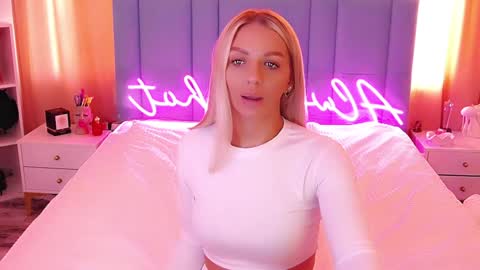 AlwaysHot online show from January 2025 05:40:01 AM