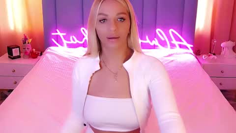 AlwaysHot online show from March 2025 03:11:01 AM