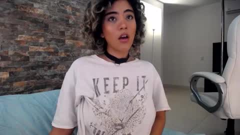 Snapshot of ally_summer chatting on January 2025 12:34:02 AM ally_summer online show from January 2025 12:34:02 AM