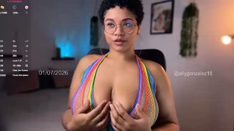 Snapshot of allygonzalez18 chatting on July 2026 01:02:01 PM Ally online show from July 2026 01:02:01 PM
