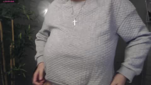         online show from December 2024 01:29:02 AM