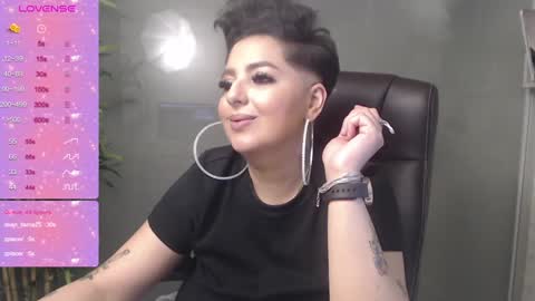         online show from December 2024 01:18:02 AM