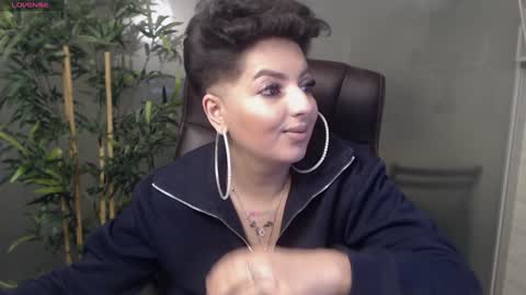         online show from January 2025 12:38:02 AM