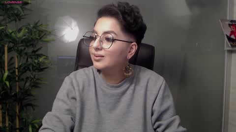         online show from February 2025 08:08:02 PM