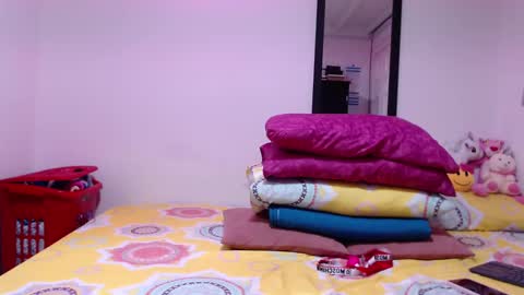 Allysonstonnes online show from November 2025 02:47:02 AM