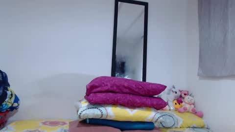 Allysonstonnes online show from November 2025 11:08:02 PM