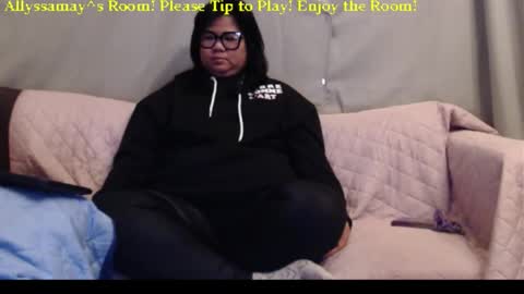 Allyssamay online show from October 2025 02:45:01 AM