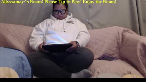 Allyssamay online show from November 2025 05:07:01 AM