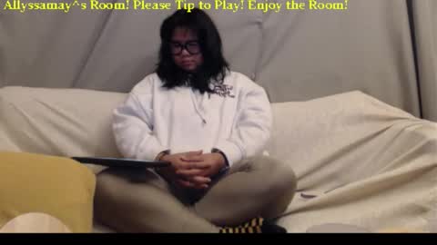 Allyssamay online show from November 2025 04:35:02 AM